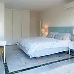 Fantastic Apartment 2 Minutes Walk From The Beach